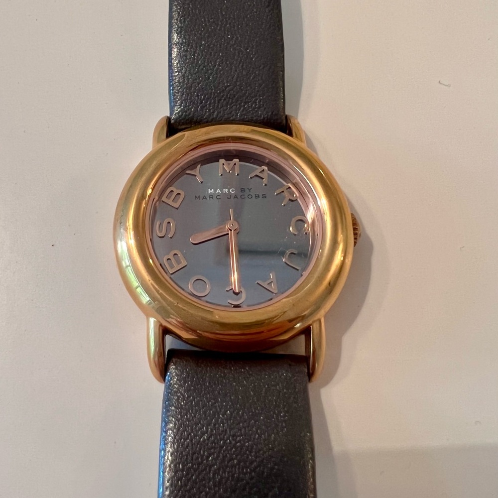 Marc Jacobs pewter metallic leather watch with rose gold details